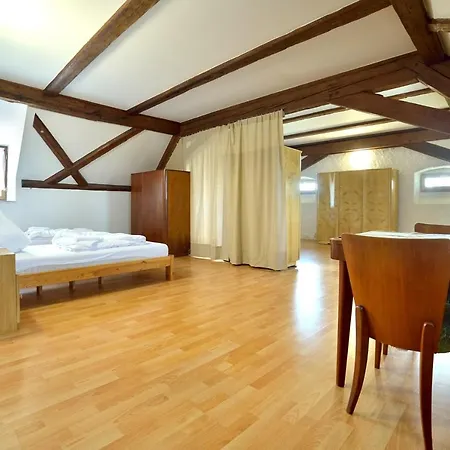 Gasthof Pivovarsky Dvur Lipan Týn nad Vltavou