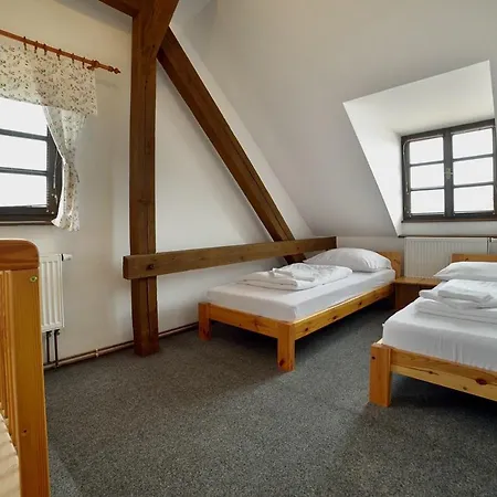 Guest house Pivovarsky Dvur Lipan 3*